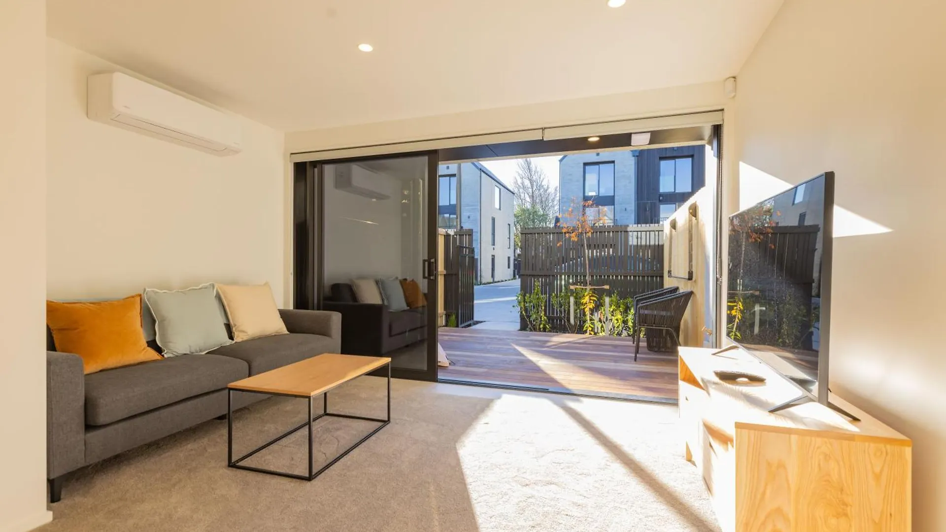 شقة Luxury Cbd 2Bed2Bath With Parking Near Parks كريستتشيرش 0*,