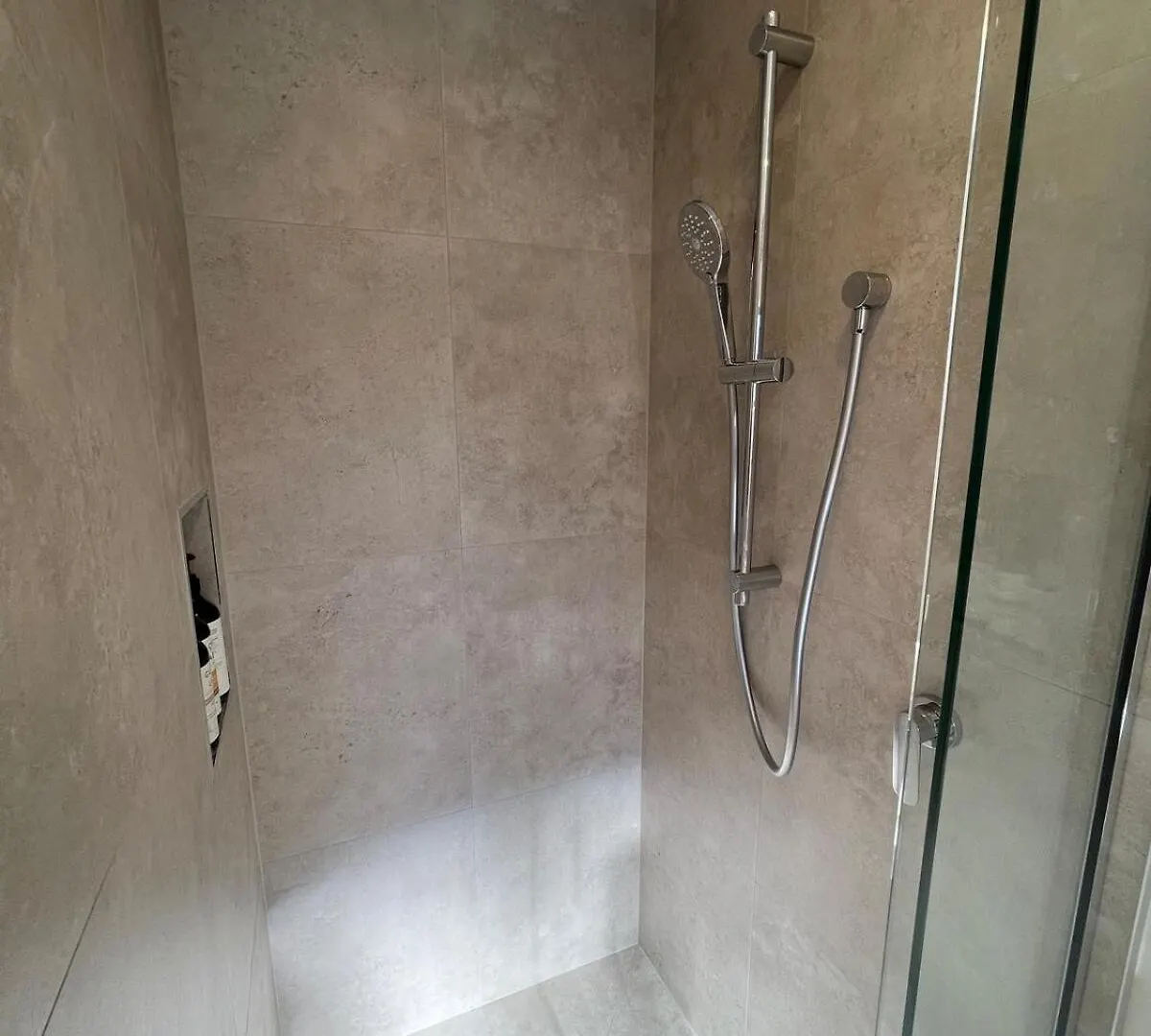 דירות כרייסטצ'רץ' Luxury Cbd 2Bed2Bath With Parking Near Parks ניו זילנד