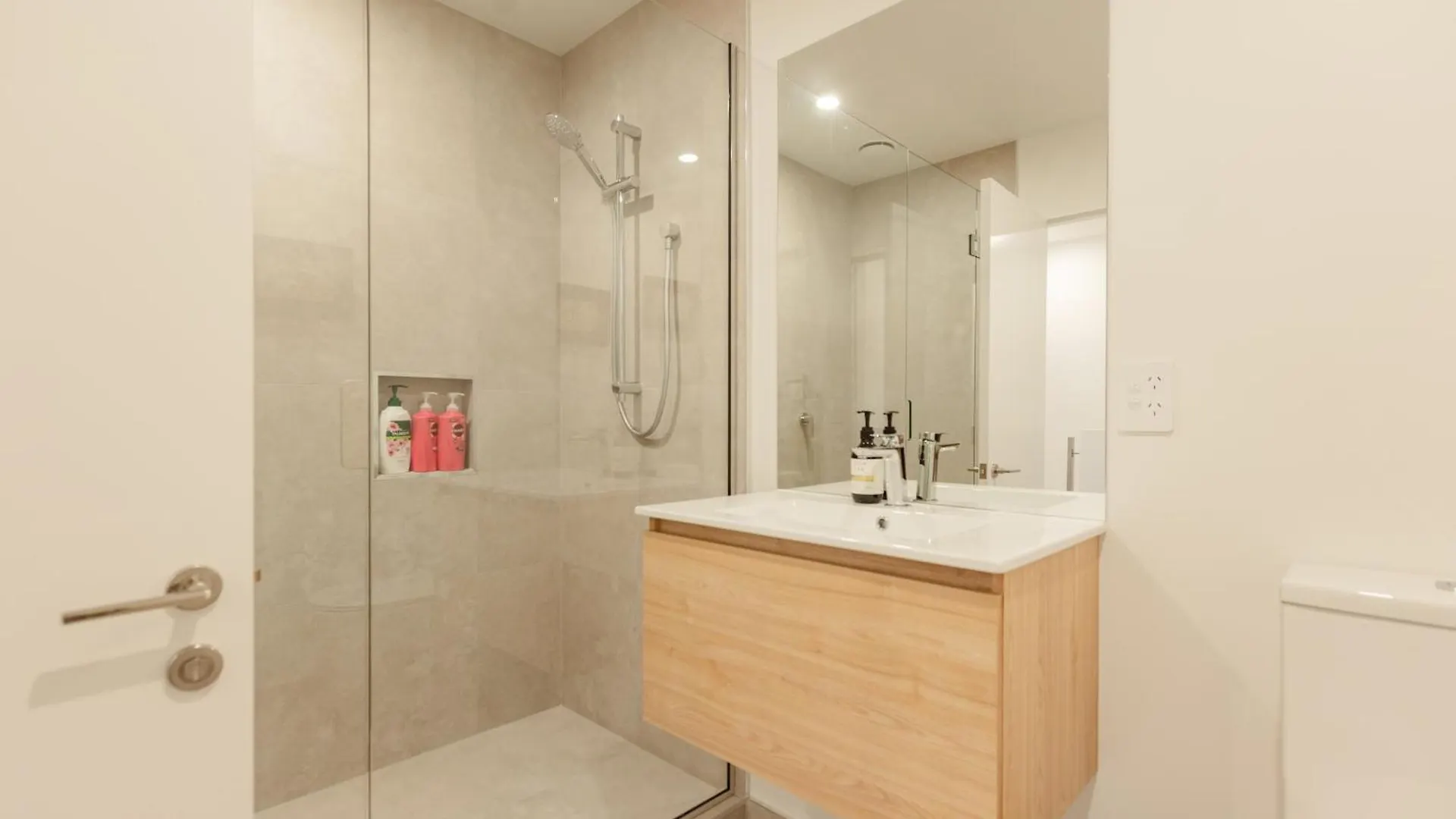 דירות כרייסטצ'רץ' Luxury Cbd 2Bed2Bath With Parking Near Parks