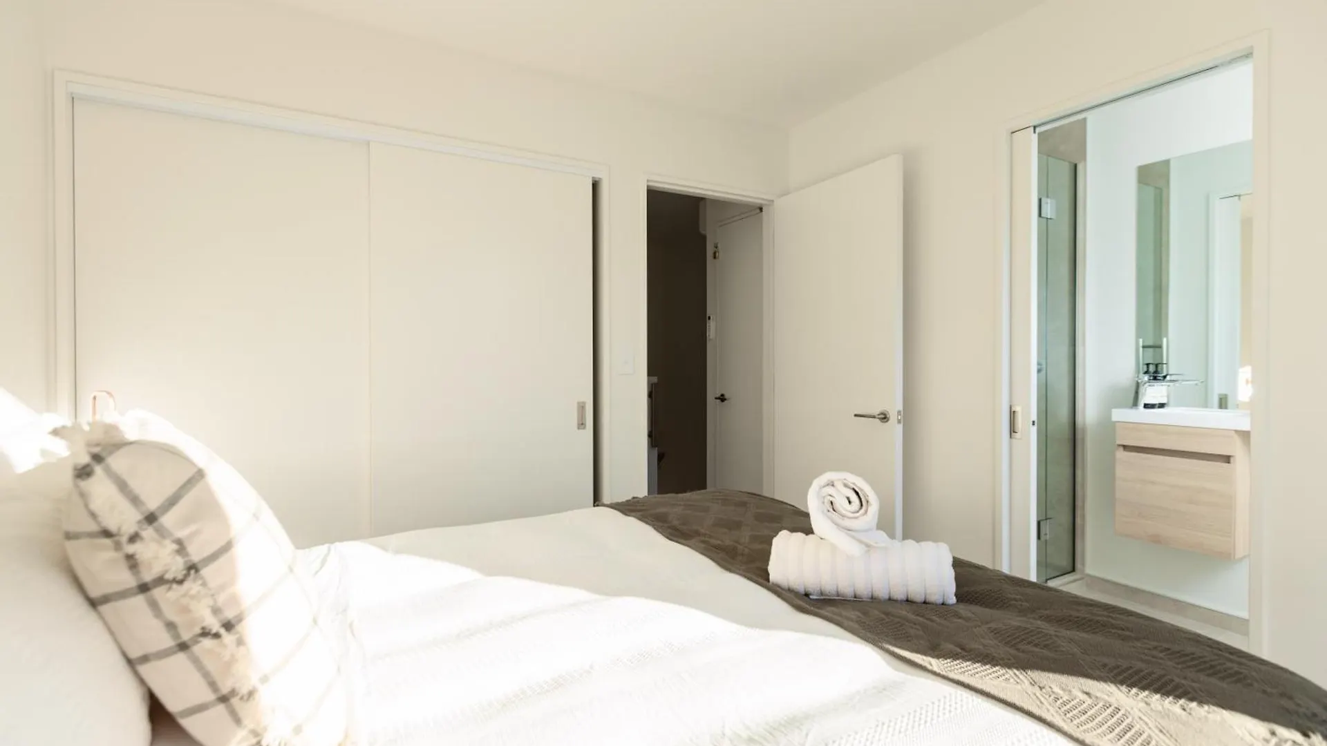 דירות כרייסטצ'רץ' Luxury Cbd 2Bed2Bath With Parking Near Parks 0*,  ניו זילנד